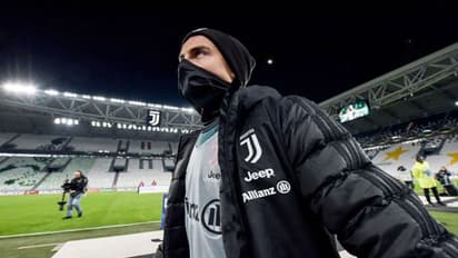 করোনা ভাইরাসে আক্রান্ত জুভেন্তাস তারকা পাওলো দিবালা, আক্রান্ত তার বান্ধবীও