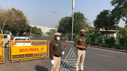 లాక్‌డౌన్ ఎఫెక్ట్: మార్చురీలోనే 10 రోజులు డెడ్ బాడీ, అంత్యక్రియలు నిర్వహించిన పోలీసులు