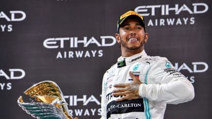 നടൻ ഇദ്രിസ് ആൽബയ്ക്കൊപ്പം ചടങ്ങിൽ പങ്കെടുത്തു; ലൂയിസ് ഹാമിൽട്ടൺ സെൽഫ് ഐസൊലേഷനിൽ