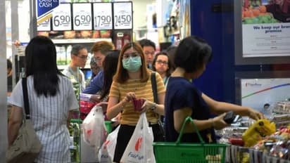 കൊവിഡ് 19; വ്യാപാര സ്ഥാപനങ്ങളിലെയും മാളുകളിലെയും ജീവനക്കാര്‍ എടുക്കേണ്ട മുന്‍കരുതലുകള്‍...