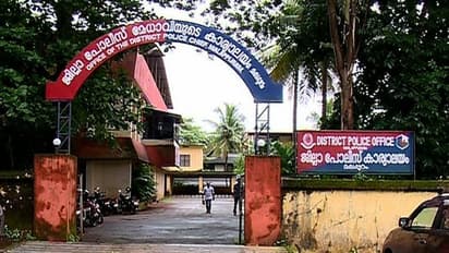 നിര്ദേശങ്ങളുടെ ലംഘനവും വ്യാജ സന്ദേശവും വര്ധിക്കുന്നു; കര്ശന നടപടിയെന്ന് മലപ്പുറം എസ്പി