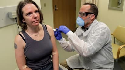 தற்போதைக்கு தடுப்பூசி கிடைக்க வாய்ப்பு இல்லை..!! மக்கள் தலையில் இடியை இறக்கிய உலக சுகாதார நிறுவனம்..!!