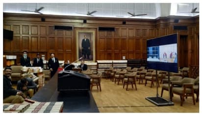 করোনা আতঙ্কে লকডাউন রাজধানী, সুপ্রিম কোর্টে চলছে ভিডিও কনফারেন্সে শুনানি