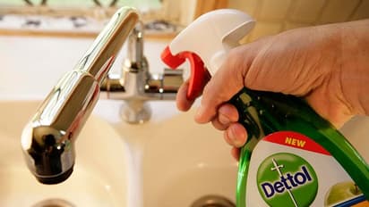 করোনা সংক্রমণ থেকে কীভাবে দূরে থাকবেন, হাতের কাছে রাখুন এই চারটি জিনিস