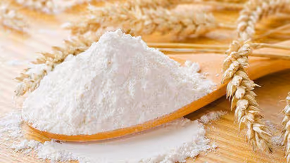 'ലോകത്തിന്റെ വിശപ്പ് മാറ്റാനില്ല, രാജ്യത്തെ പട്ടിണി മാറ്റാൻ കേന്ദ്രം'; ഗോതമ്പ് പൊടിയും കടൽ കടക്കില്ല