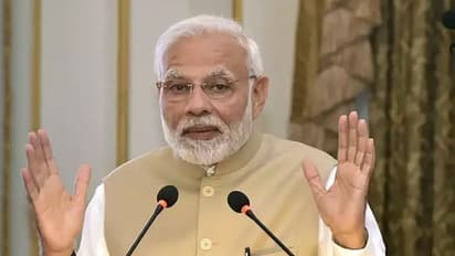 உங்களுடன் இருக்கணும்னு மனசு துடிக்குது! ஆனால் பணிச்சுமையால் முடியல! சொந்த தொகுதி மக்களிடம் உருகிய பிரதமர் மோடி