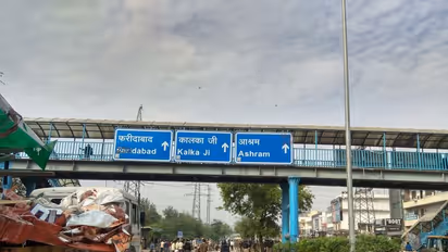 കൊവിഡ് 19 പ്രതിരോധം; ഷഹീന്‍ ബാഗ് പൗരത്വ പ്രതിഷേധ പന്തലും പൊളിച്ചു