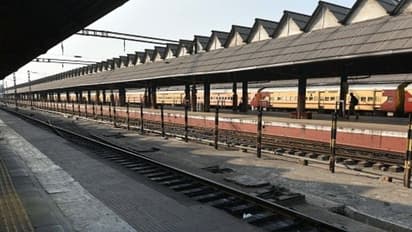 করোনা রুখতে জনজীবন স্তব্ধ ভারতের, এক ঝলকে দেখেনিন লক ডাউনের চালচিত্র