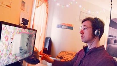 വര്ക്ക് ഫ്രം ഹോം; അലങ്കോലമായി കിടന്ന മുറി സഹപ്രവര്ത്തകര് കാണാതിരിക്കാൻ യുവാവ് ചെയ്തത്...