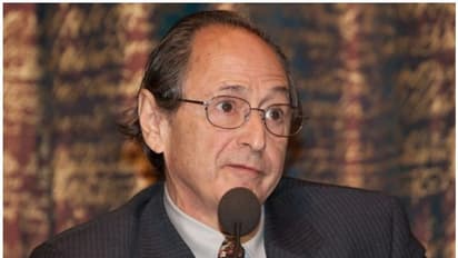 கொரோனாவில் இருந்து விரைவில் அமெரிக்கா மீளும்..!! இந்த வைரஸ் மாதக் கணக்கில் இருக்காது, அறிவியல் ஆய்வாளர் தகவல்.