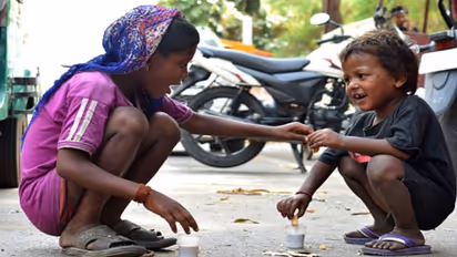 രാജ്യം 'ലോക്ക്ഡൗണ്‍' ആകുമ്പോള്‍ എങ്ങോട്ട് പോകണമെന്നറിയാതെ തെരുവിന്‍റെ മക്കൾ!