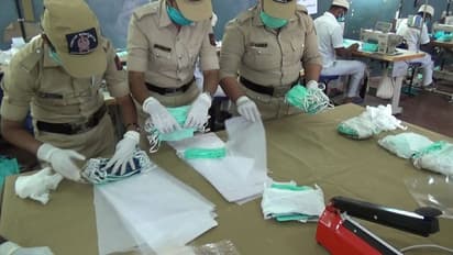 కరోనా ఎఫెక్ట్: జైళ్ల నుండి ఖైదీల విడుదల... జగన్ సర్కార్ కీలక నిర్ణయం