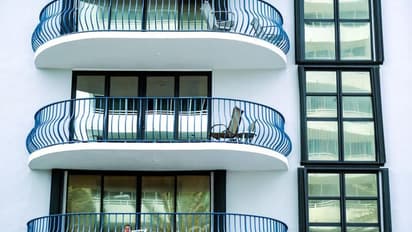 করোনা সন্দেহে হোম কোয়ারেন্টাইনে রয়েছেন, কিন্তু মেনে চলছেন তো এই নিয়মগুলো