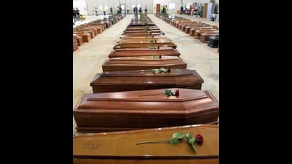 Fact Check: ಕೊರೋನಾಗೆ ತತ್ತರಿಸಿದ ಇಟಲಿಯಲ್ಲಿ ರಸ್ತೆ ಬದಿಯಲ್ಲೇ ಐಸಿಯು!