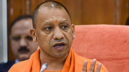 कोरोना से जंग में सीएम योगी का बड़ा ऐलान, प्रदेश में पान मसाला के निर्माण व बिक्री पर रोक