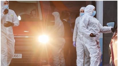 മുമ്പ് കളിക്കാനുള്ള ഐസ് റിങ്ക്, ഇന്ന് മൃതദേഹം തള്ളുന്ന ഇടം, മനസ്സ് മരവിപ്പിക്കും സ്പെയിനിലെ കാഴ്ചകൾ