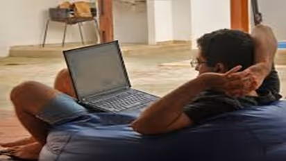 করোনা র ভয়ে 'করুনার' দশা, নিজের 'লকডাউন' কাহিনি জানালেন ব্যঙ্ককর্মী