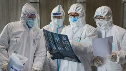 കൊവിഡ് 19: ആരോഗ്യ പ്രവർത്തകരുടെ മാനസികാരോഗ്യം; ശ്രദ്ധിക്കേണ്ട കാര്യങ്ങള്...