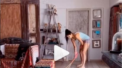 வீட்டு வேலை செய்யும் பிரபல நடிகை..! கொரோனா ஏற்படுத்திய வாழ்வியல் மாற்றம் ..!