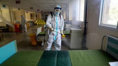 కరోనా: హోం క్వారంటైన్ నుండి హోం టౌన్కు జంప్, ఐఎఎస్పై కేసు