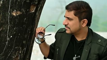 সম্পর্কের ভাঙাগড়া, মন কাড়ছে এই মিউজিক ভিডিও