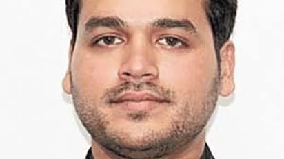 வீட்டுக்கண்காணிப்பில் இருந்த சப்கலெக்டர் அனுபம் மிஸ்ரா சஸ்பெண்ட்... !! கேரளா அரசு அதிரடி நடவடிக்கை..!!