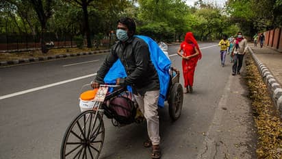 করোনায় কেরলে প্রথম মৃত্য়ু, দেশ কি স্টেজ-থ্রির দিকে পৌছচ্ছে