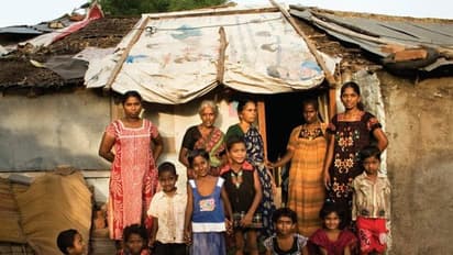 வடமாநிலத்தவர்களுக்கு நிவாரணம் , தொப்புள் கொடி உறவுகளுக்கு இல்லையா..?? கொரானாவில் கலகம் செய்யும் சீமான்..!!