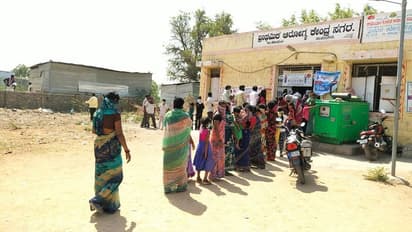 ಕೊರೋನಾ ಬೀತಿ: ಊರಿಗೆ ಬಂದ 156 ಜನರಿಗೆ ಹೋಂ ಕ್ವಾರಂಟೈನ್