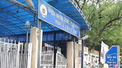 കൊവിഡ് 19; തീഹാര് ജയിലില് നിന്ന് 400 പേര് പുറത്തേക്ക്...