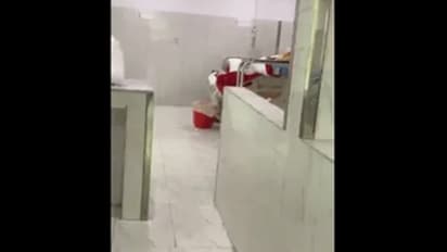 கொரோனா நோயாளியை கட்டிப்போட்ட மருத்துவமனை... அழுது துடித்து உயிரிழந்த பரிதாப வீடியோ..!