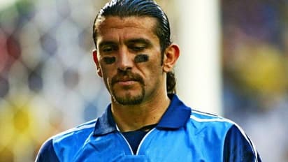 തുർക്കിയുടെ ഇതിഹാസ ഗോളി, 2002 ലോകകപ്പ് ഹീറോ; റുസ്തു റെക്ബറിന് കൊവിഡ് 19