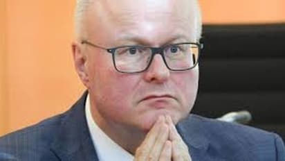 கொரோனாவுக்கு பயந்து தற்கொலை ... யார் தெரியுமா? ஜெர்மன் நிதியமைச்சர்...அதிர்ச்சியில் உலக நாடுகள்..