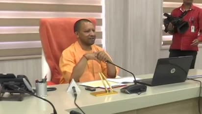 27.5 लाख मनरेगा मजदूरों के खाते में भेजा गया 611 करोड़, CM योगी ने की मजदूरों से बात