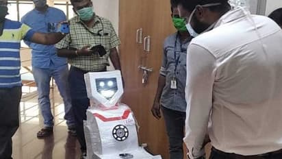 கொரோனா சிகிச்சையில் ஹைடெக்காக மாறும் திருச்சி...!! மருந்து மாத்திரைகள் கொடுக்க ரோபோக்கள்..!!