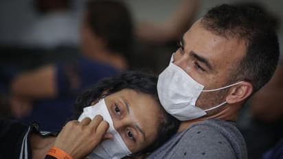 'মাঝরাতে হেসেই চলেছেন গৃহিনী', 'অশরীরী' নাকি 'ষড়যন্ত্র', ভয়ে ঘুম উড়ল শহরবাসীর