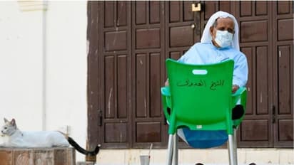 നിയമലംഘകരായ വിദേശികള്ക്കടക്കം കൊവിഡ് ചകിത്സ സൗജന്യമാക്കി സൗദി