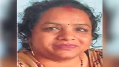 भगवान से बोली, हे भगवान कोरोना से छुटकारा दो..रास्ते में मिल गए दो नये 'संक्रमण'