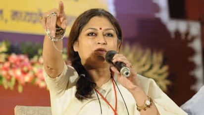 অভিষেক দিলেন ৫০ লক্ষ, রূপা একাই ৮ কোটি