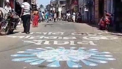 রাস্তার মোড়ে মোড়ে করোনার ছবি এঁকে অভিনব প্রচার পুলিশ