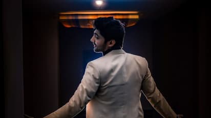 ஊரடங்கில் அடங்காமல் இன்ஸ்டாகிராம் இல் போஸ்ட் போடும் பிக் பாஸ் தர்ஷன்...