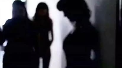 'ഞങ്ങളും മനുഷ്യരാണ്'; ലോക്ക്ഡൗണ്‍ കാലത്ത് കാമാത്തിപുരയിലെ ലൈംഗികത്തൊഴിലാളികള്‍ പറയുന്നു...