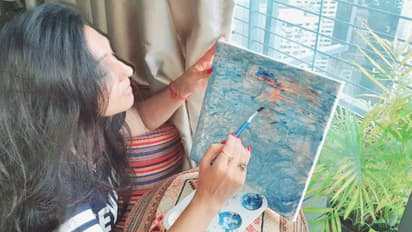 লকডাউনে কীভাবে সময় কাটছে ঋতুপর্ণার, দেখে নিন ভিডিওতে