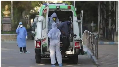 একসঙ্গে ৭ করোনা দেহ নিয়ে অন্তিম যাত্রায় ছুটবে 'প্রণাম', নতুন শবদেহ গাড়ি এল কলকাতায়