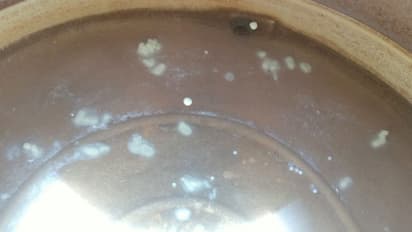 കുടിവെള്ള ടാങ്കിൽ ഗുളികകൾ കലർത്തി വെള്ളം വിഷമയമാക്കി; പരാതിയുമായി വീട്ടമ്മ