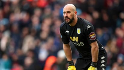 25 മിനിറ്റ് നേരം ശ്വാസംപോലും കിട്ടിയില്ല, കൊവിഡ് രോഗാനുഭവം പങ്കുവെച്ച് ഗോള് കീപ്പര് പെപ്പെ റെയ്ന