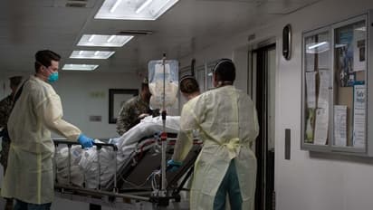 என்ன பெரிய அமெரிக்கா.? ஒரு மாஸ்க் கொடுக்கக்கூட துப்பில்ல..!! கழுவி கழுவி ஊத்தும் நியுயார்க் மருத்துவர்கள்..!!