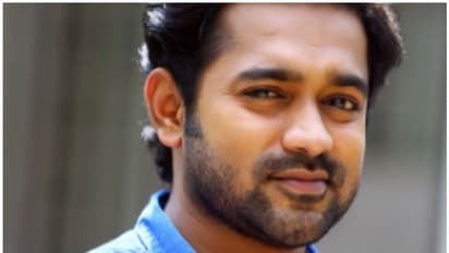 കയ്യില് നിന്ന് പോയാല് പിടിച്ചാല് കിട്ടില്ല; നമുക്ക് വേണ്ടി കഷ്ടപ്പെടുന്നവര്ക്ക് വേണ്ടി വീട്ടില് കഴിയാമെന