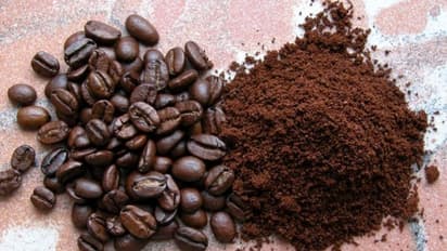 മുഖം ഭംഗിയാക്കാന്‍ ഉപയോഗിക്കാം കാപ്പിപ്പൊടി; മൂന്ന് മാര്‍ഗങ്ങള്‍...