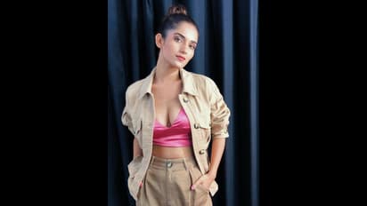 హద్దులు చెరిపేస్తున్న `చిలసౌ` బ్యూటీ.. రచ్చ మామూలుగా లేదుగా!